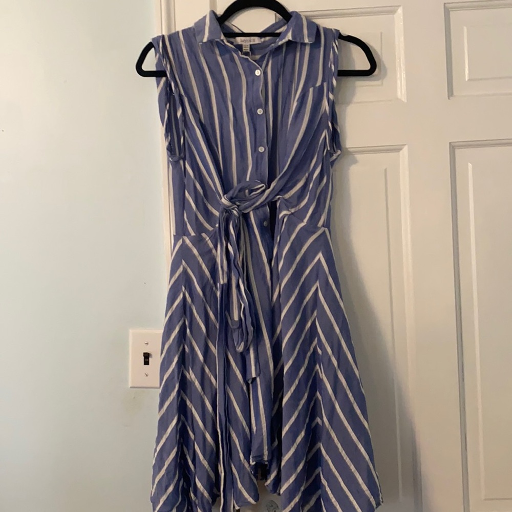 Preppy and sexy blue and white stripped dress!